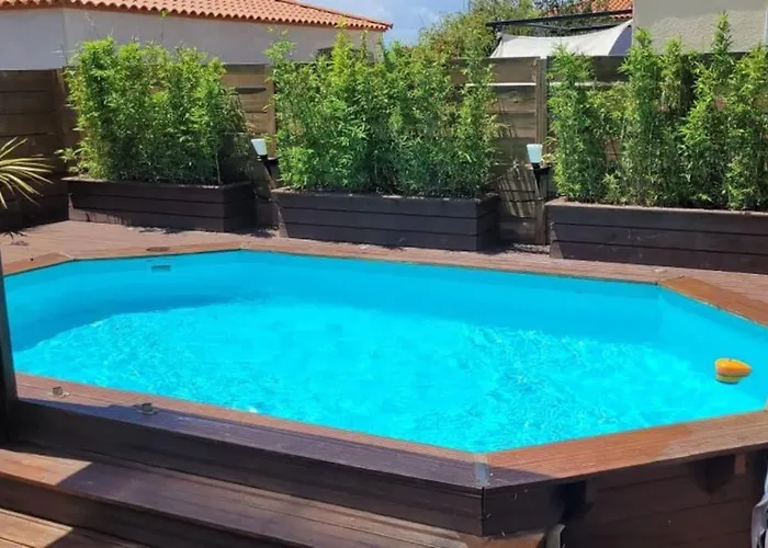 Jolie 3 Faces Piscine